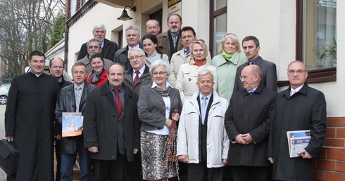 Samorządowcy u Matki Bożej w Piekarach