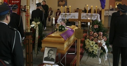 Wierni pożegnali swojego proboszcza