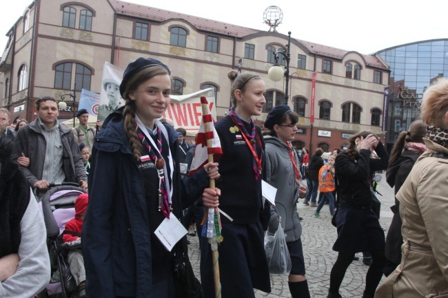 Marsz na szóstkę!