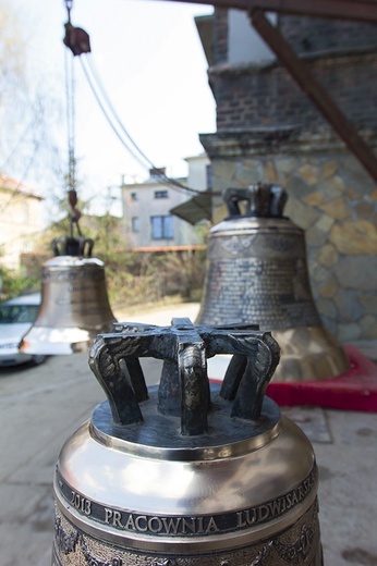  Dzwony przed przemyską ludwisarnią