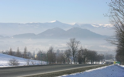 Powyżej: Śnieżka, najwyższy szczyt w Sudetach, ma 1602 m n.p.m.