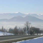 Powyżej: Śnieżka, najwyższy szczyt w Sudetach, ma 1602 m n.p.m.