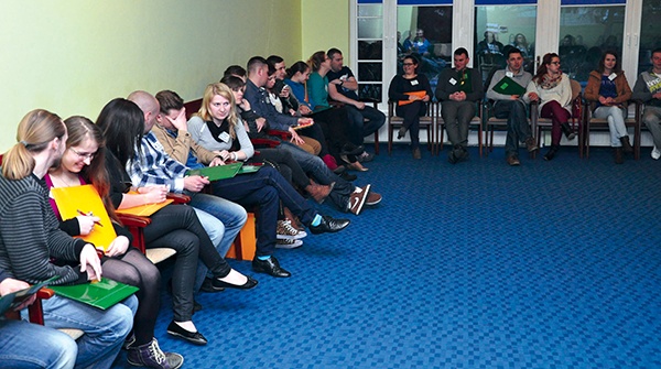 Młodzi ludzie poznawali też metody badania płodności