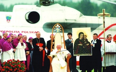  Spotkanie z Janem Pawłem II na gliwickim lotnisku 17 czerwca 1999 roku