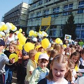  Jan Paweł II na nowo połączy Polaków. Na zdjęciu: Marsz Świętości w Rypinie z okazji beatyfikacji papieża w 2011 roku