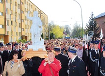 Za figurą św. Michała poszło bardzo wielu mielczan