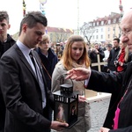 Przekazanie replik symboli ŚDM