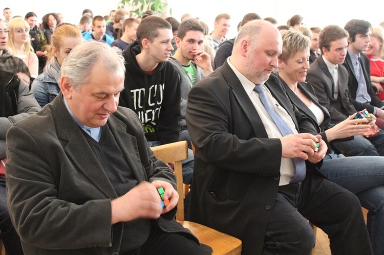 Do konkursu talentów młodzi technicy zaprosili także zaproszonych gości i swoich nauczycieli