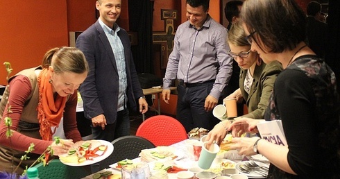 Wielkie sprzątanie po pierwszej kolacji bielskiej "Alfy", a 15 kwietnia - już druga!