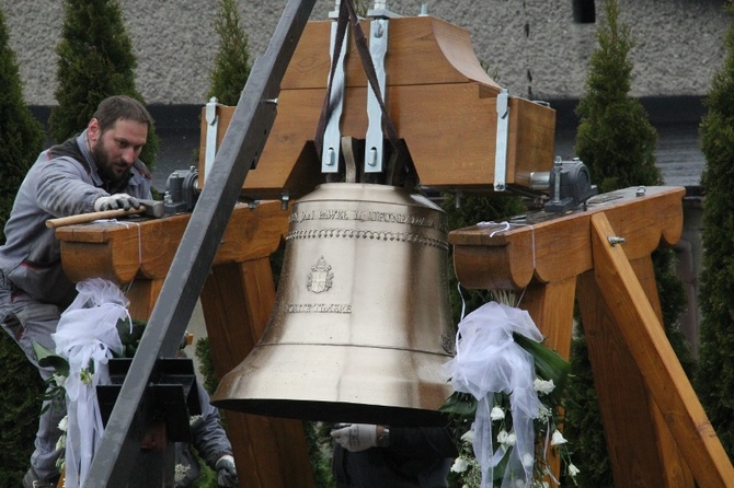 Dzwon na Wawel pod Rybnikiem