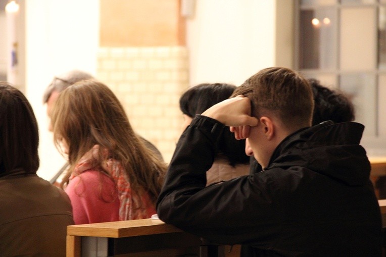 Noc Konfesjonałów w centrum handlowym