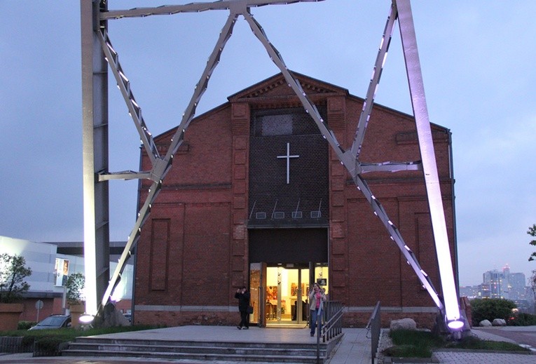 Noc Konfesjonałów w centrum handlowym