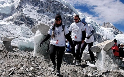 Everest Marathon - Polak powalczy o podium