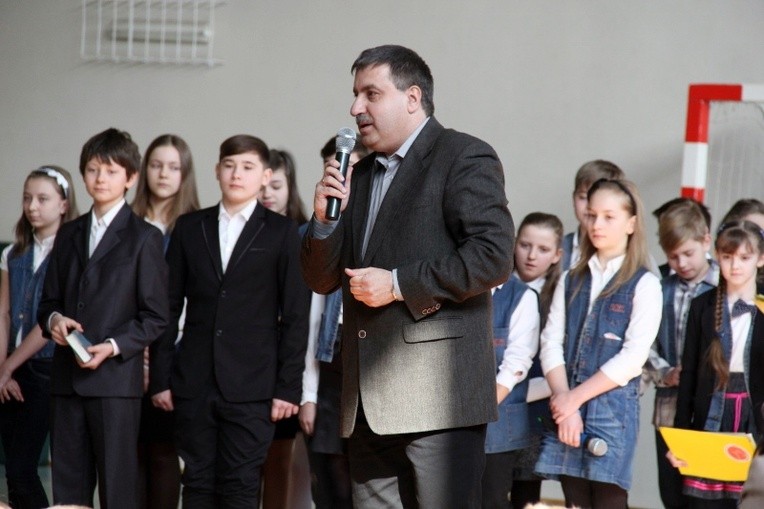 Przedstawienie o ks. Blachnickim i papieżu