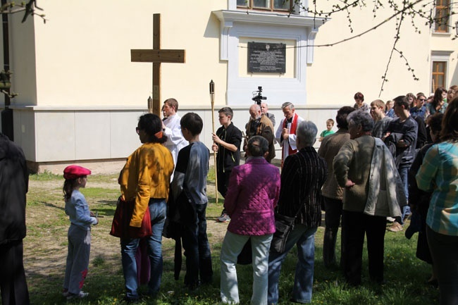 Dzikowska Droga Krzyżowa