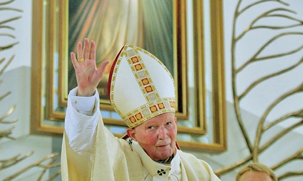 W 2002 r. Jan Paweł II  poświęcił sanktuarium Miłosierdzia Bożego w Łagiewnikach. Było to zwieńczenie  jego troski  o przekazanie światu  orędzia  św. Faustyny  o Bożym Miłosierdziu 