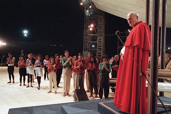  „Doznawałem wzruszenia na widok spontanicznej radości i miłości młodych do Boga i do Kościoła” – pisał Jan Paweł II