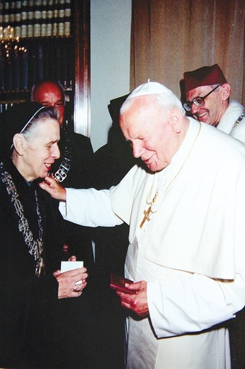  Siostra Zofia Zdybicka dzięki Janowi Pawłowi II została pierwszą polską zakonnicą z tytułem profesora