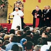  Podczas papieskiej wizyty we Wrocławiu w 1997 r.  