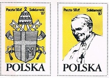 Jan Paweł II na „podziemnych” znaczkach