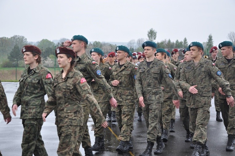 Przegląd musztry klas mundurowych