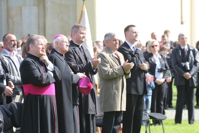 Święci w sanktuarium