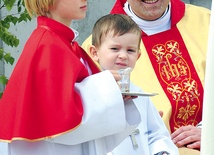 Ci ministranci, zanim zostaną lektorami, będą służyć w nowej świątyni