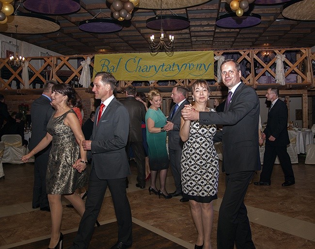 Bal charytatywny w Sławnie