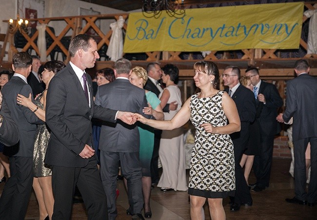 Bal charytatywny w Sławnie