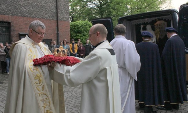 Archanioł Michał staje po naszej stronie