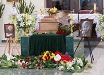Rozpoczął się pogrzeb Tadeusza Różewicza