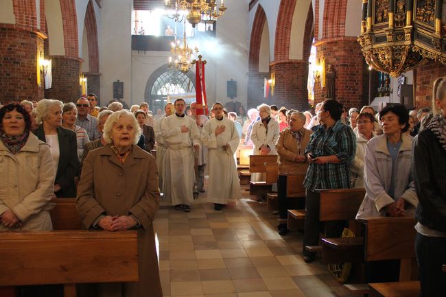 Dziękczynne czuwanie młodzieży w Słupsku