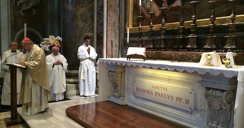 Przy grobie świętego