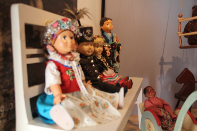 Lale, misie, koniki... wystawa w Muzeum Śląskim