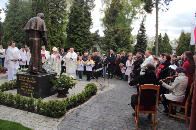 Poświęcenie pomnika św. Jana Pawła II