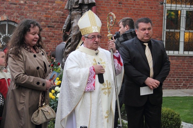 Poświęcenie pomnika św. Jana Pawła II