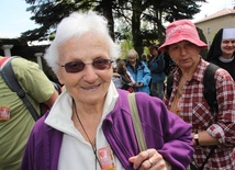 Sabina Martynowicz z Bielska-Białej jest najstarszą uczdestniczką tej pielgrzymki