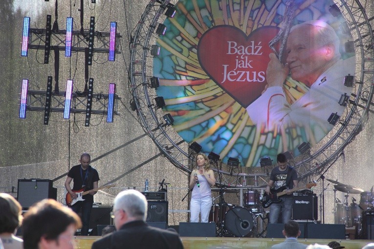 Koncert "Bądź jak Jezus" 2014 cz. 1