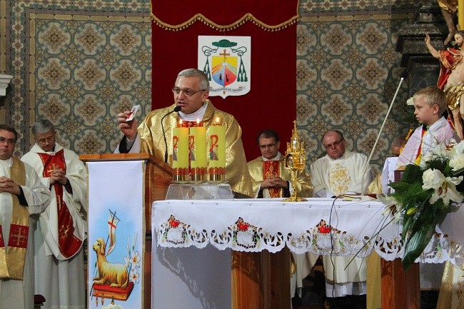 Papieski pomnik w Dusznikach