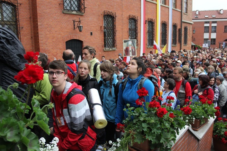 Przywitani przez biskupa Jana Zająca