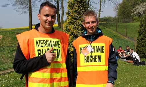 Józef Stopka (z lewej) z Grzegorzem Bielem, który w tym roku razem z nim opiekował się grupą bł. Michała Sopoćki jako porządkowy