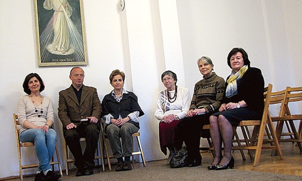  Grupa „Wierni Małżeństwu” spotyka się w każdy wtorek w parafii na Mokotowie