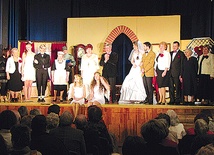 Najnowszy spektakl Teatru Trzech Pokoleń – „Śluby panieńskie”