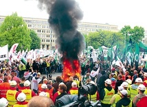 Przyczyną protestów jest brak reakcji rządu na katastrofalną sytuację sektora górnictwa węgla kamiennego w Polsce