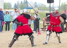 Pokaz walk rycerskich zorganizowany przez nidzickie bractwo rycerskie