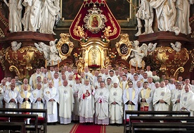 Kapłani diecezji świdnickiej wysłuchali rad swojego biskupa