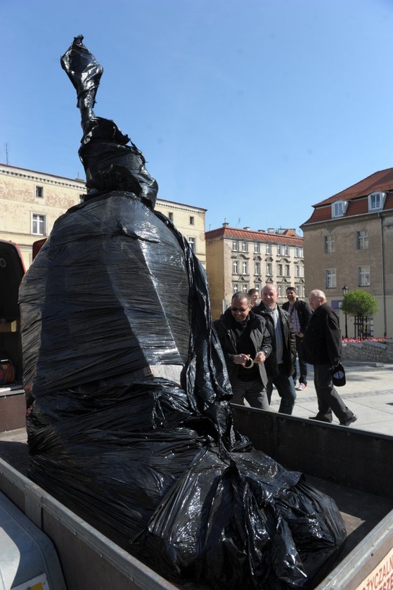 Pomnik św. Jana Pawła II w Świdnicy