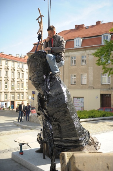 Pomnik św. Jana Pawła II w Świdnicy