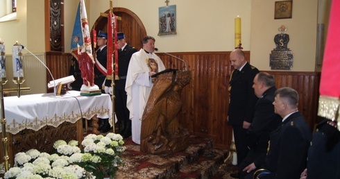 Mszę św. w intencji strażaków odrawił ks. Piotr Kalisiak
