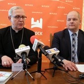 - Cieszy fakt, że już po raz trzeci w naszym mieście wspólnie przeżywamy Święto Rodziny - mówił bp Piotr Libera w czasie konferencji z prezydentem Płocka 